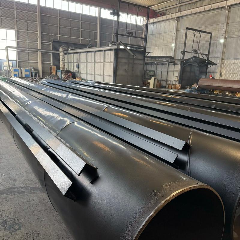 ct工法樁用防腐螺旋鋼管加班生產(chǎn)，我廠兩條3PE生產(chǎn)線全力運(yùn)轉(zhuǎn)